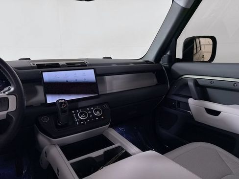 Certified 2025 Land Rover Defender 110 S AWD/4WD image 26