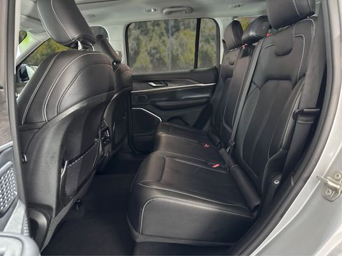 Used 2024 Jeep Grand Cherokee Limited 4xe image 10