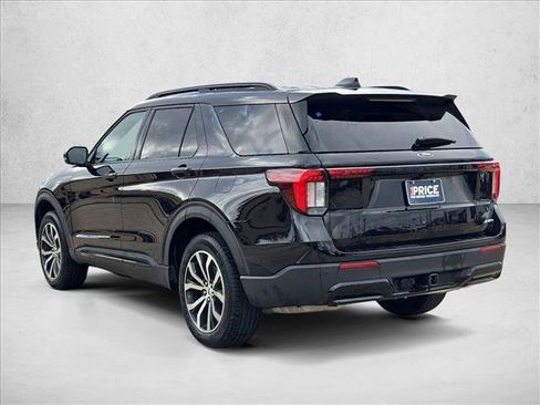 Used 2025 Ford Explorer ST-Line image 7