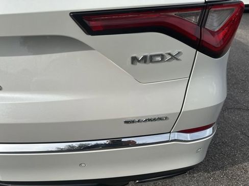 Used 2023 Acura MDX SH-AWD w/ Advance Package image 6