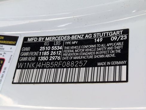 Used 2024 Mercedes-Benz GLC 300 4MATIC image 19