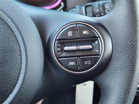 Certified 2025 Kia Soul LX image 28