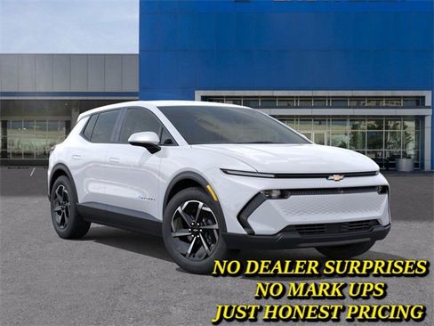 New 2026 Chevrolet Equinox EV LT image 7