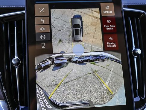 Used 2025 Volvo XC90 B6 Plus w/ Protection Package Premier AWD/4WD image 27