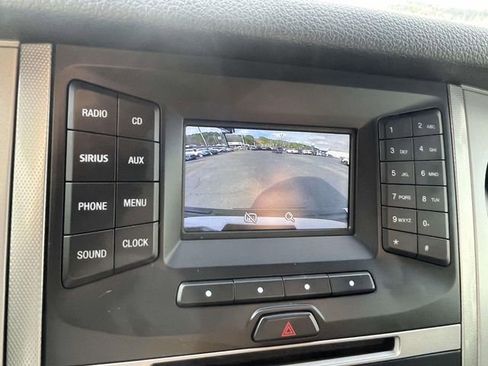 Used 2017 Ford Expedition XLT image 19