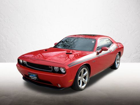 Used 2013 Dodge Challenger R/T image 1