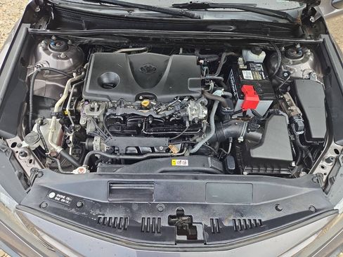 Used 2022 Toyota Camry SE FWD image 11
