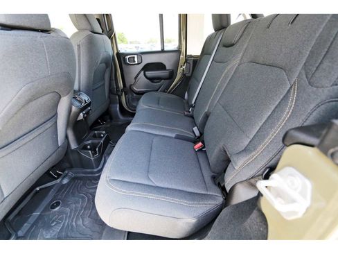 Used 2025 Jeep Wrangler Unlimited Sport AWD/4WD image 12