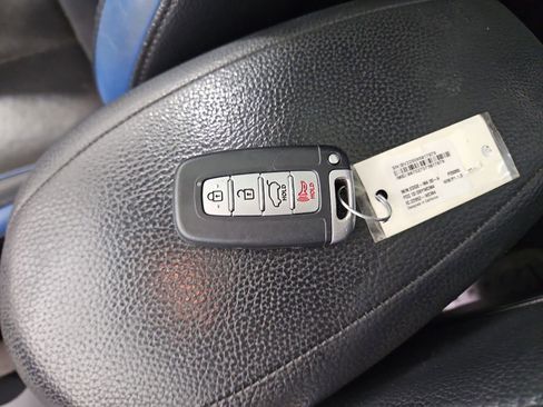 Used 2013 Hyundai Veloster Turbo w/ Ultimate Pkg image 29