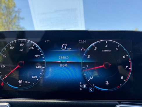 Used 2023 Mercedes-Benz GLB 250 4MATIC image 13