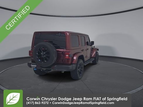 Used 2022 Jeep Wrangler Unlimited Sahara w/ Cold Weather Group AWD/4WD image 3