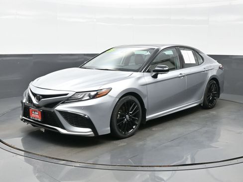 Used 2023 Toyota Camry XSE w/ Navigation Package FWD image 2