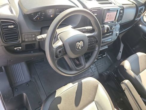 Used 2025 RAM ProMaster 2500 w/ Convenience Group FWD image 14