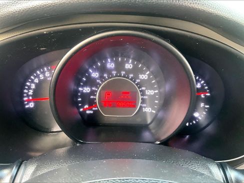 Used 2017 Kia Soul + FWD image 25
