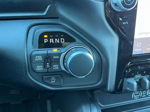 New 2026 RAM 1500 4x4 Crew Cab image 27