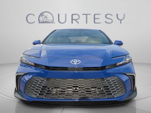 Used 2026 Toyota Camry SE FWD image 8
