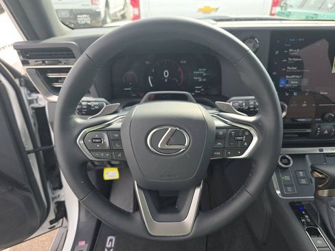 Used 2026 Lexus GX 550 w/ Cold Area Package AWD/4WD image 12