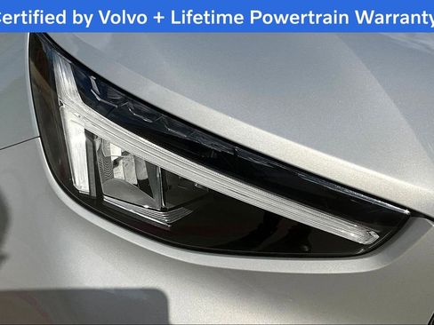 Certified 2025 Volvo XC40 B5 Core image 38