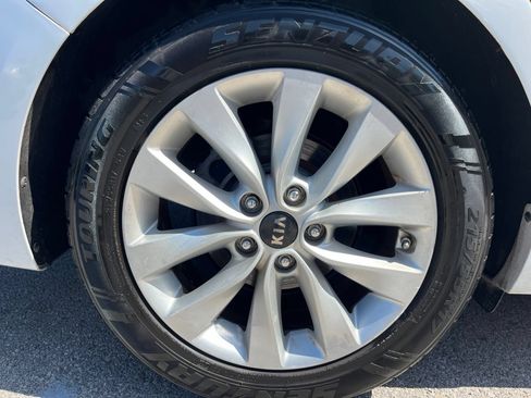 Used 2016 Kia Optima EX FWD image 11