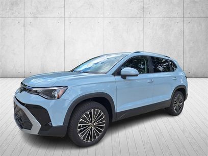 New 2025 Volkswagen Taos SE