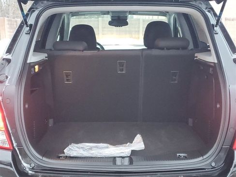 Used 2022 Chevrolet Trax LS w/ Tint and Cruise Package image 22