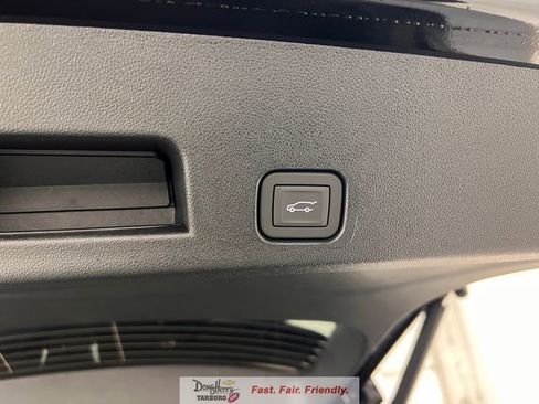 New 2026 Chevrolet Traverse LT w/ Sun and Wheel Package FWD image 35