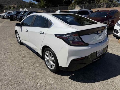 Used 2017 Chevrolet Volt Premier w/ Driver Confidence II Package FWD image 5