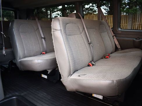 Used 2022 Chevrolet Express 3500 LS image 43