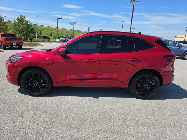 Used 2024 Ford Escape ST-Line Elite w/ Premium Technology Package AWD/4WD image 2