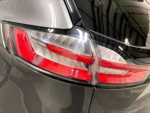 Used 2022 Ford Edge SEL w/ Convenience Package image 29