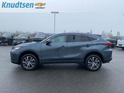 Used 2024 Toyota Venza LE image 4