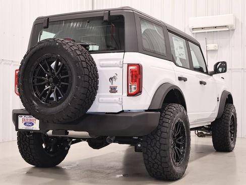 New 2026 Ford Bronco 4-Door AWD/4WD image 9