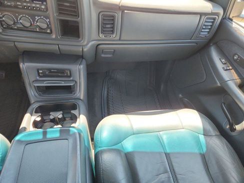 Used 2001 Chevrolet Silverado 2500 LT w/ Off-Road Skid Plate Pkg AWD/4WD image 25