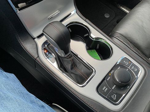 Used 2020 Jeep Grand Cherokee Summit image 28