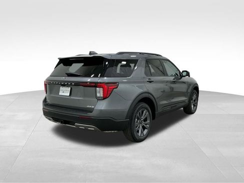 New 2026 Ford Explorer Active w/ Active Comfort Package image 4