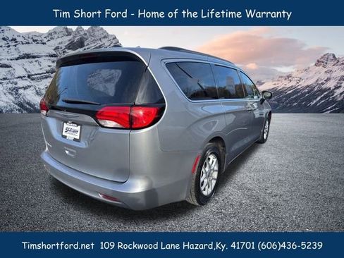 Used 2021 Chrysler Voyager Lxi image 5