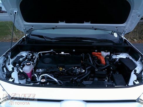 Certified 2024 Toyota RAV4 SE image 7