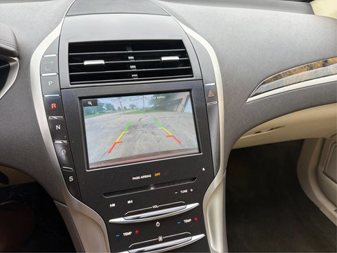 Used 2015 Lincoln MKZ w/ Equipment Group 102A Reserve FWD image 30