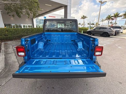 New 2026 Jeep Gladiator Sport AWD/4WD image 36