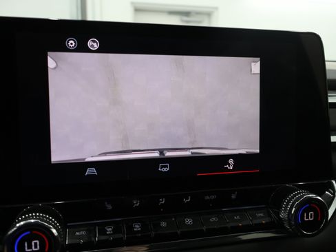 Used 2024 GMC Canyon Elevation w/ Elevation Premium Package AWD/4WD image 19