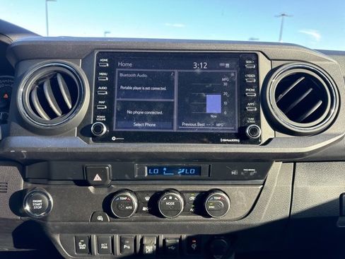 Used 2023 Toyota Tacoma TRD Sport image 9