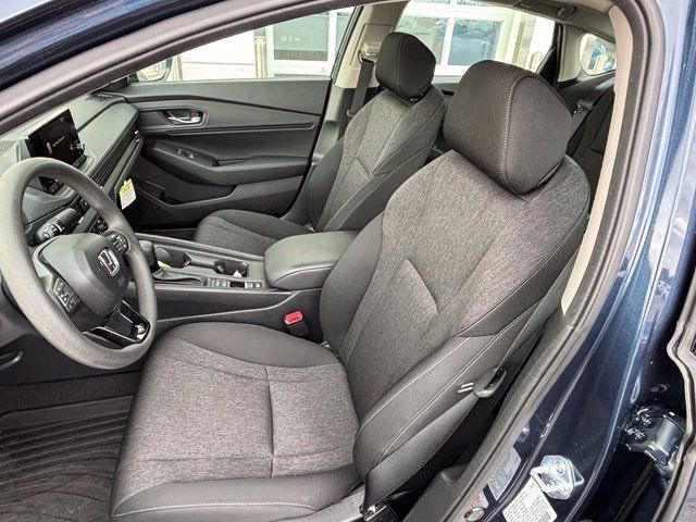 Used 2025 Honda Accord SE image 7