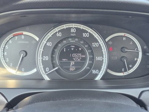 Certified 2017 Honda Accord EX-L image 27