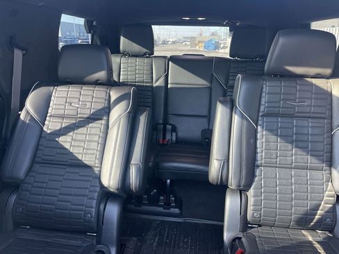 Used 2021 Cadillac Escalade Premium Luxury Platinum image 25