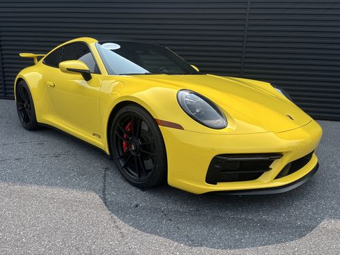 Used 2022 Porsche 911 Carrera 4 GTS AWD/4WD image 7