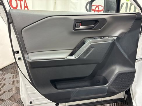Used 2026 Toyota RAV4 SE AWD/4WD image 23