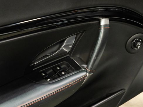 Used 2018 Maserati GranTurismo MC image 38