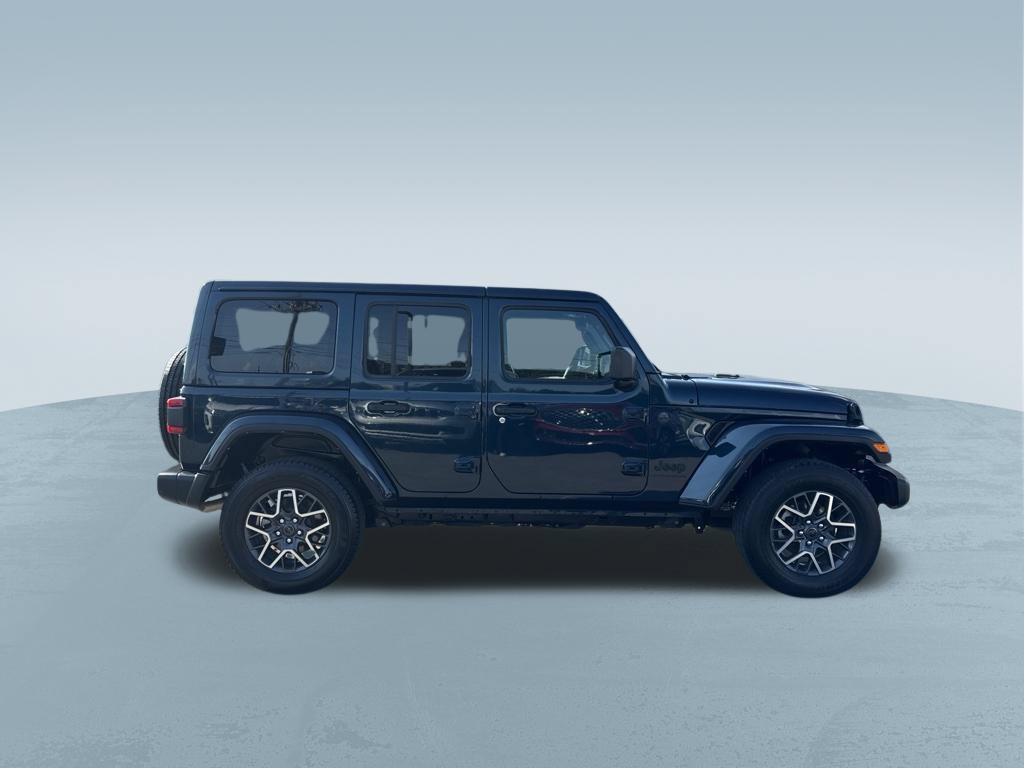 Used 2025 Jeep Wrangler Unlimited Sahara AWD/4WD image 9