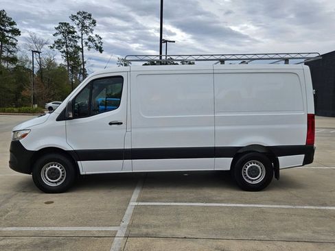 Used 2019 Mercedes-Benz Sprinter 144 image 9