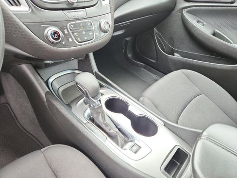 Used 2023 Chevrolet Malibu LT image 18